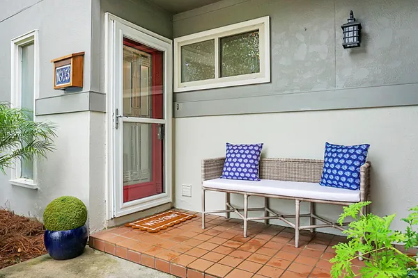 1603 VENTURA PL