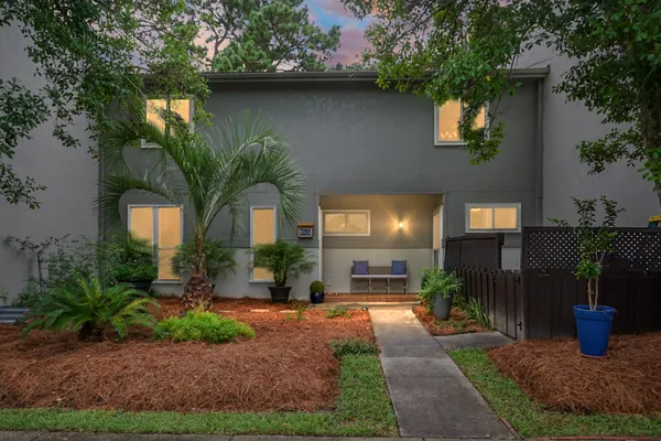 1603 VENTURA PL