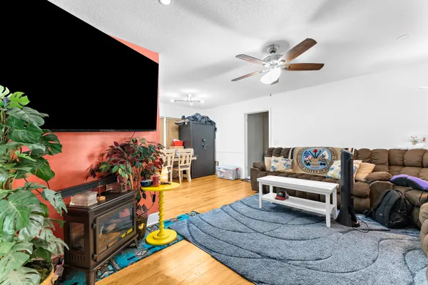 119 SHARON DR