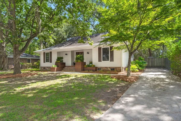 1223 WAPPETAW PL