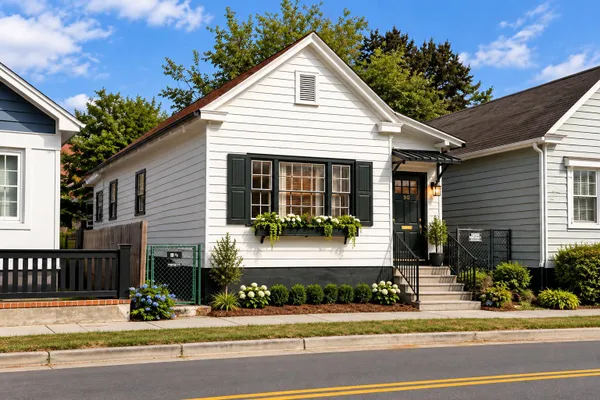 90 ROMNEY ST