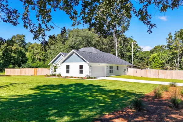 6324 N HWY 17