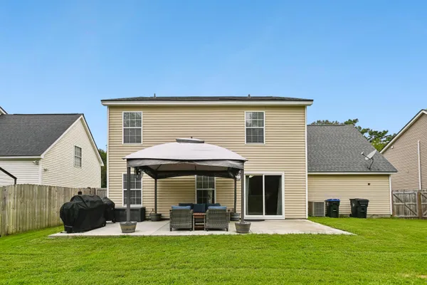 321 EAGLE RIDGE RD