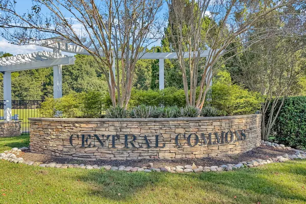 907 HEMINGWAY CIR