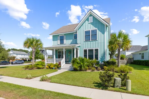 1230 CAPTAIN RIVERS DR