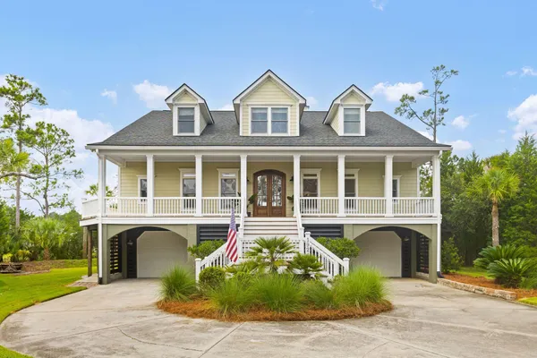 1924 SHIELDS LN