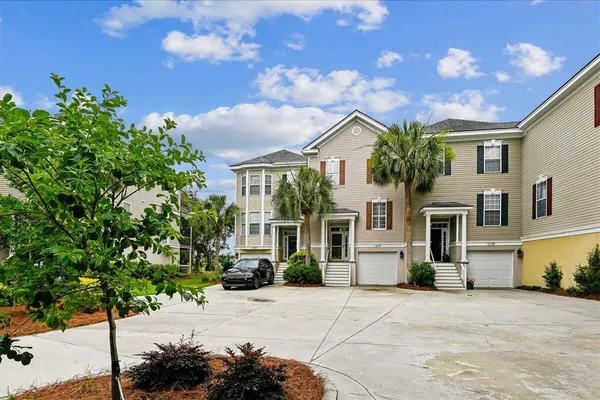 1237 PEREGRINE DR 4