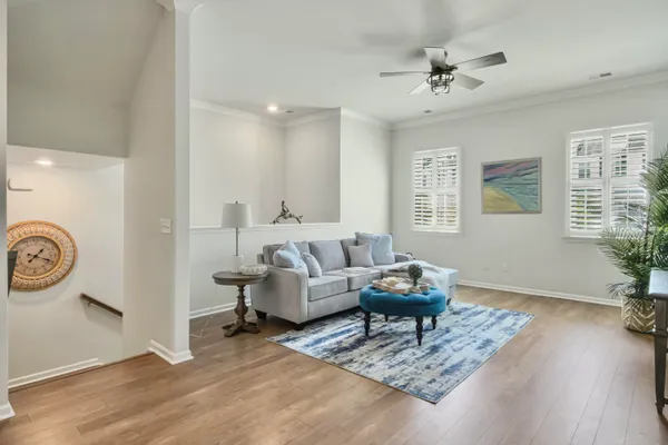 306 SPINDLEWOOD WAY