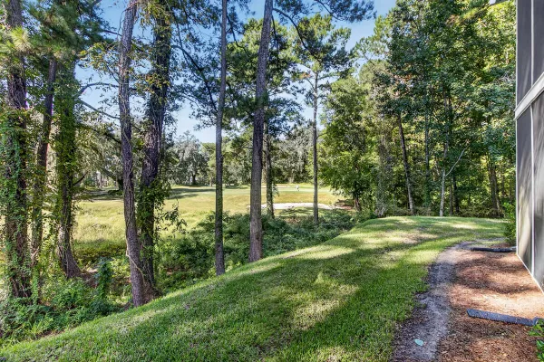 207 GOLFVIEW LN