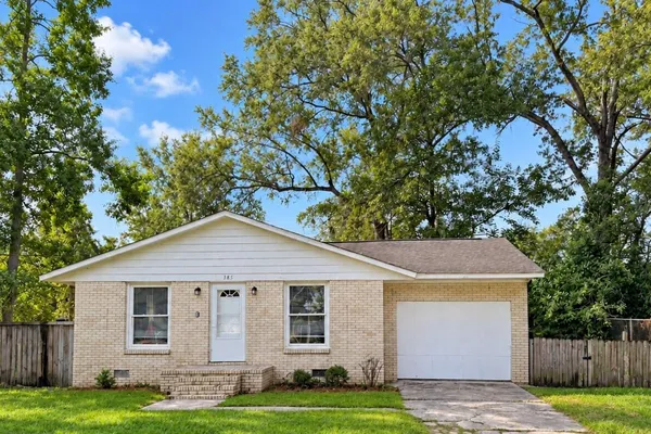 385 PRICE ST