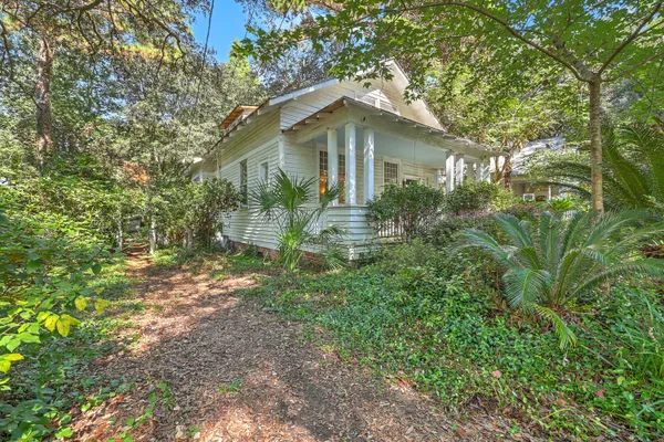 306 S MAIN ST
