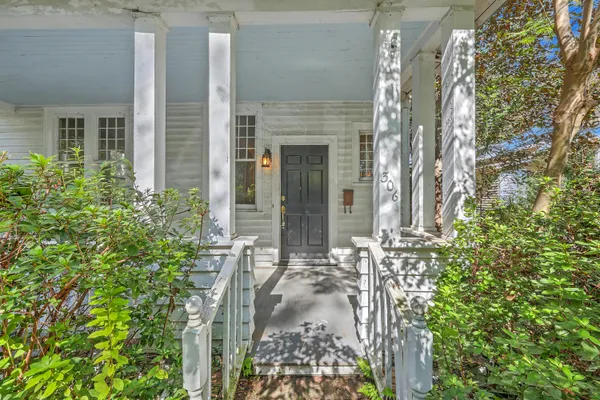 306 S MAIN ST
