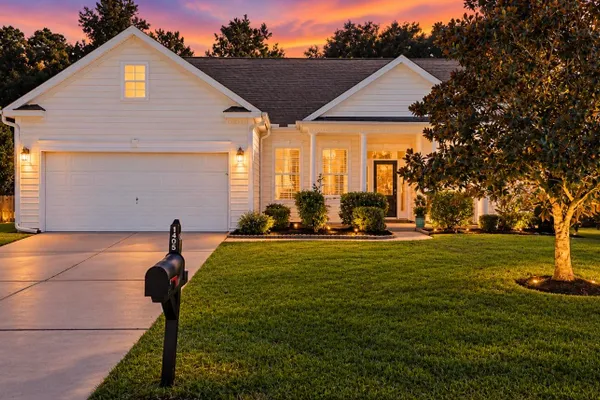 1405 COOPERS HAWK DR