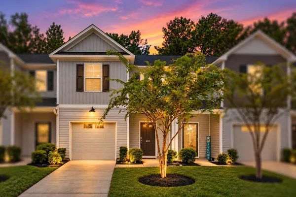 234 BUCHANAN CIR