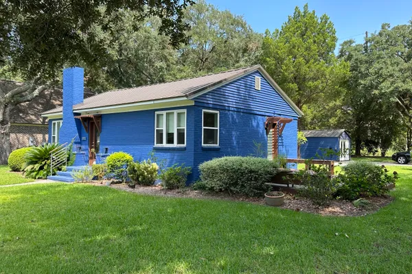 1224 HOLLYWOOD DR