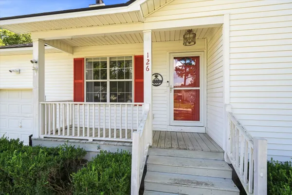 126 PECAN GROVE AVE
