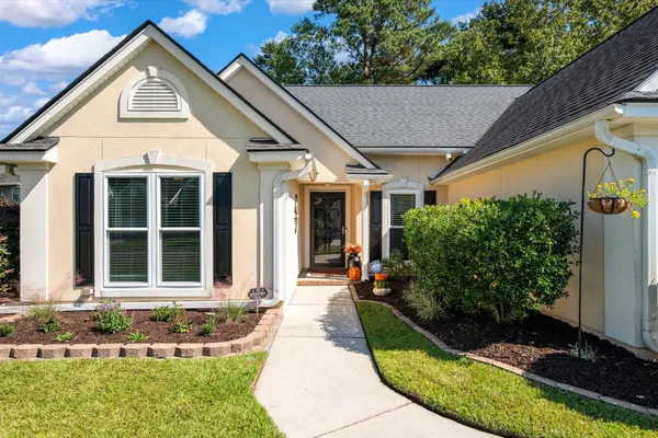 326 CABRILL DR