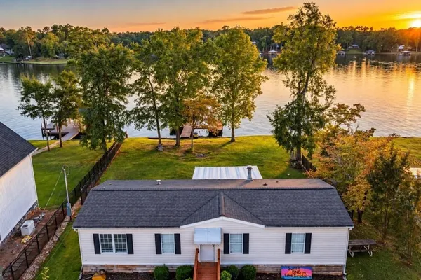 159 SOUTHSHORE RD