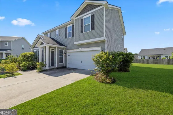 8 CHIMNEY CT