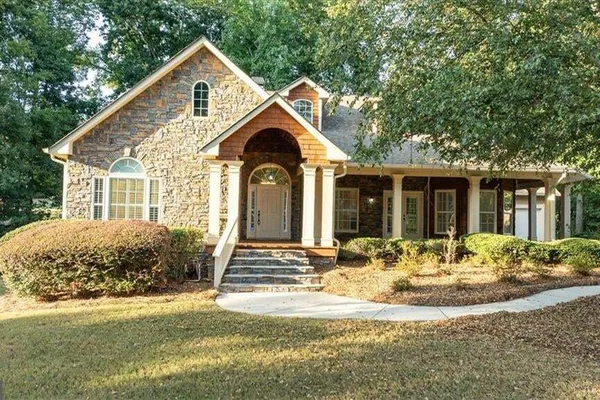 1805 STEPHENS CT