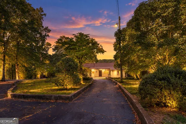 411 SANDPIPER DR