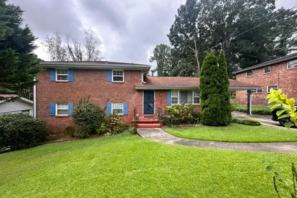 2623 PRESTON DR