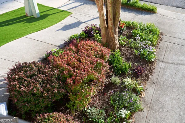 1166 FAIRWAY GDNS
