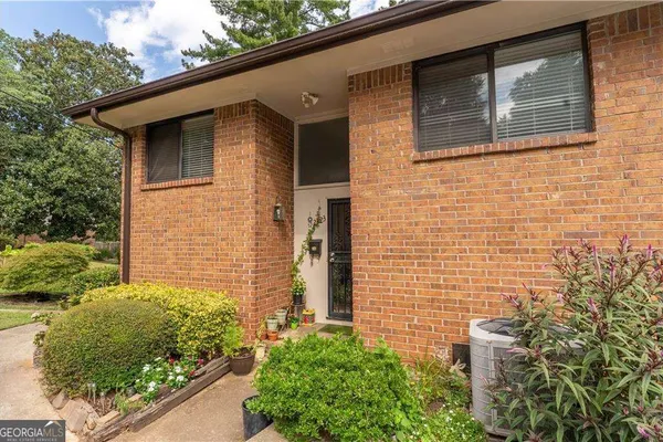 2523 BRADFORD SQ
