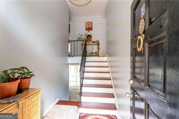 2523 BRADFORD SQ