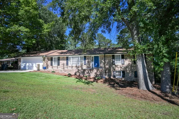 641 OAK DR