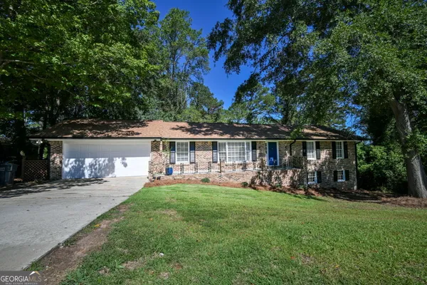 641 OAK DR