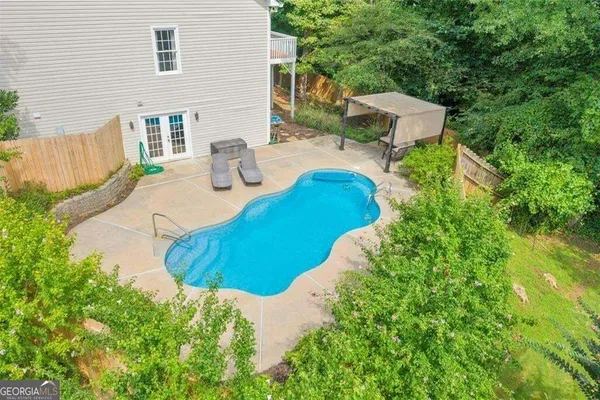 214 KINGSLEY WAY