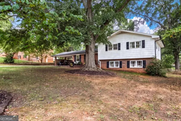 20 OAKDALE DR