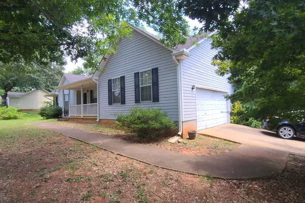 403 VICTORIA PL 1