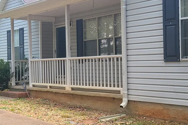 403 VICTORIA PL 1