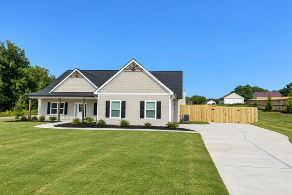1000 SHORELINE DR