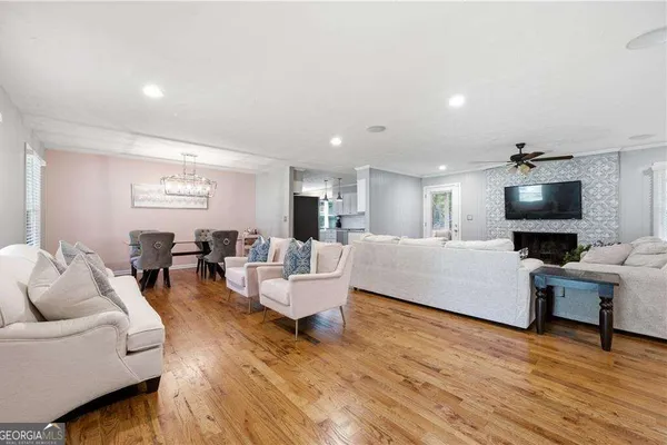 1563 PEDRO DR