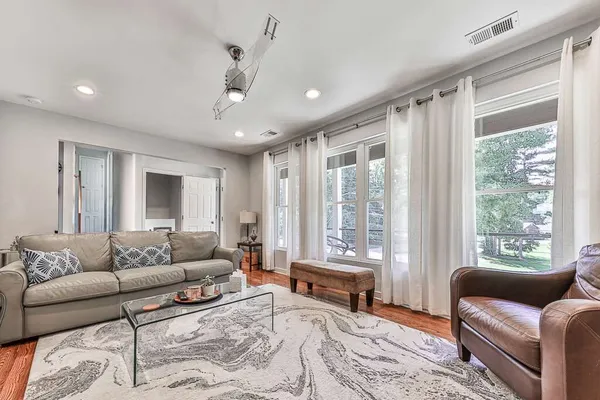 268 N BRIAR RDG