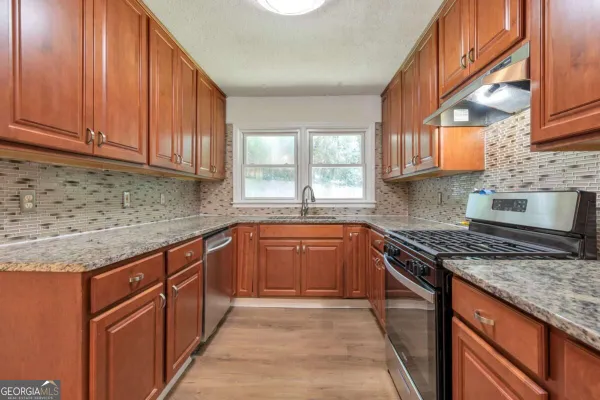 2756 HOMELAND DR