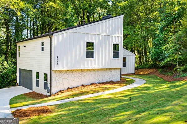 3253 CEDAR BLUFF DR