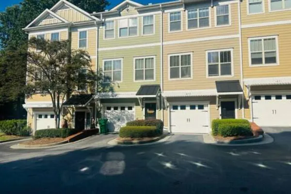 1873 STERLING OAKS CIR