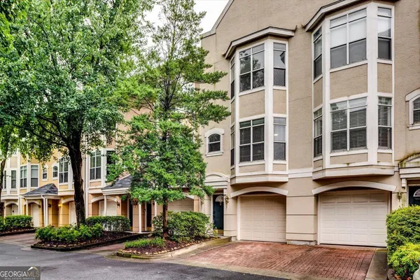 375 HIGHLAND AVE 602