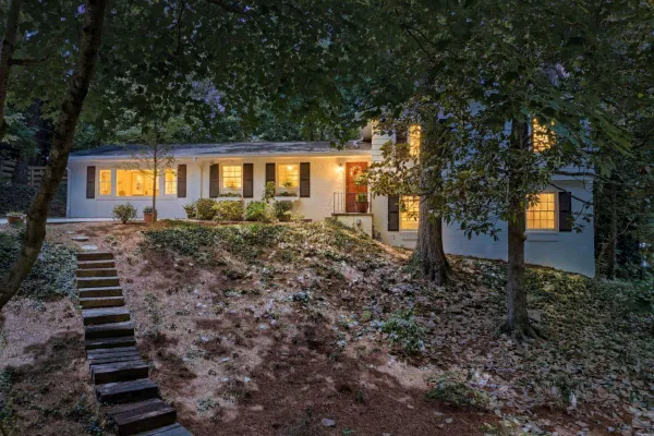 2360 HONEYSUCKLE LN