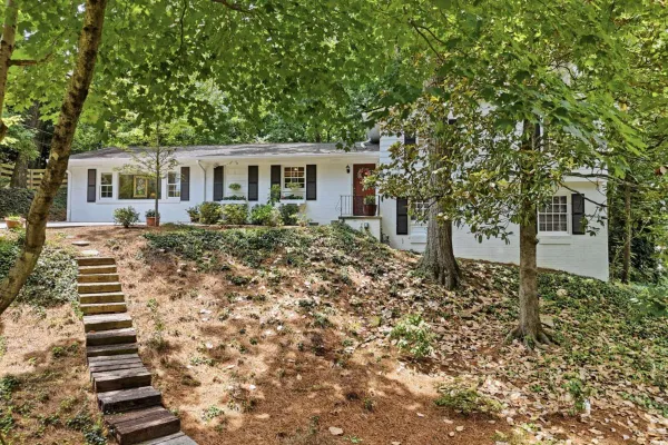 2360 HONEYSUCKLE LN