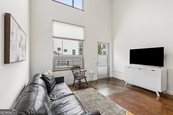 1661 LA FRANCE ST 211