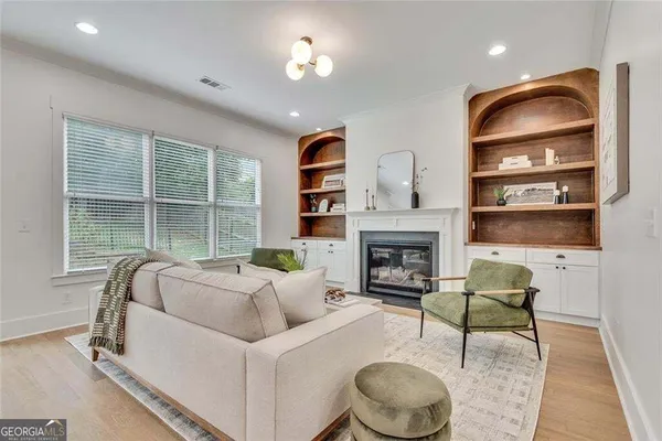 1536 SYLVESTER CIR