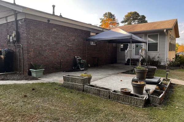 108 SKYLINE DR