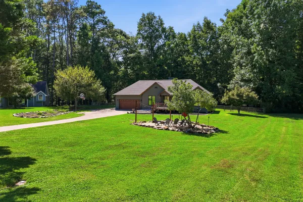 2010 TOMAHAWK LN