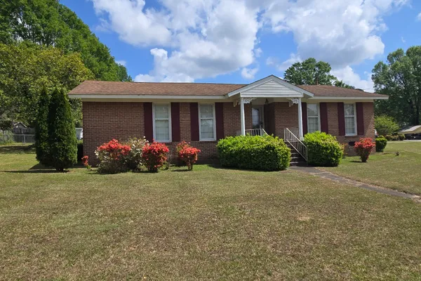 101 SKYLINE DR