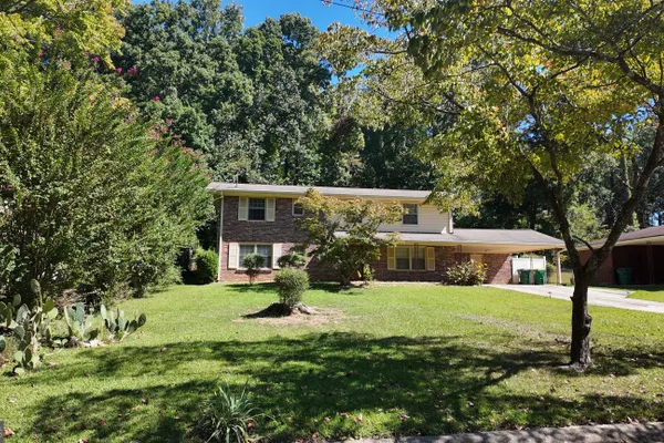 754 VIRGINIA CIR 2